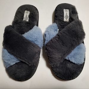 Sole Mates Fuzzy Slippers Grey Blue Soft Fluffy Sliders Mules Flats 8